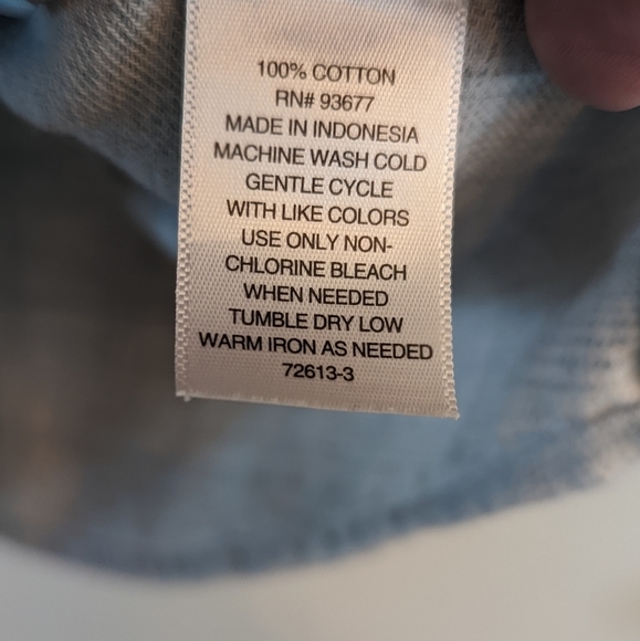 NWOT A new approach button down light grey and white flannel. 100% cotton. Sml - Picture 3 of 5